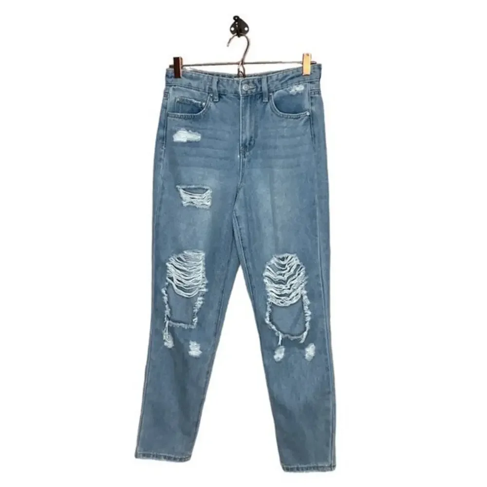 RSQ 28 Tilly's Light‎ Wash Denim Distressed Ripped Slim Straight 90s Mom Jeans